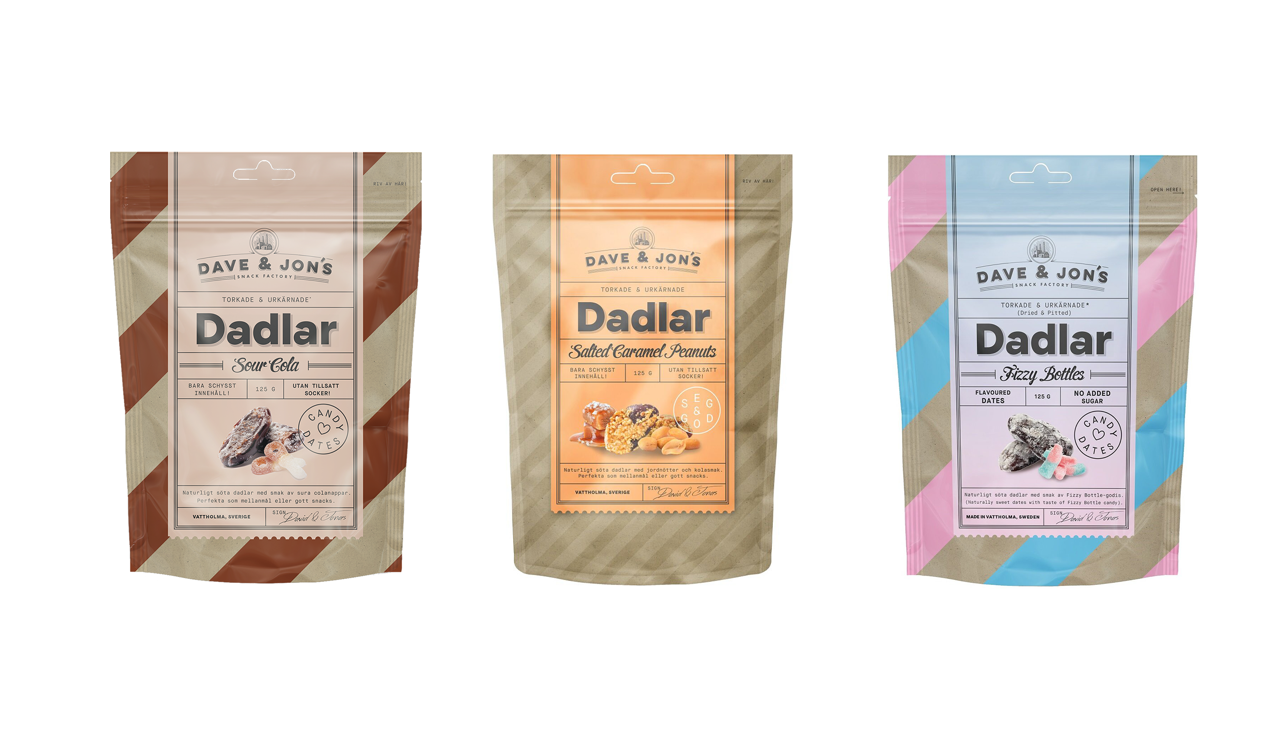 tre påsar med dadlar mot en vit bakgrund