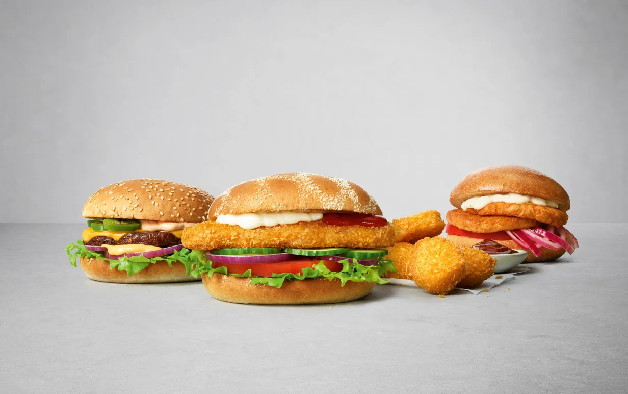 Tre veganska burgare och nuggets från Max.