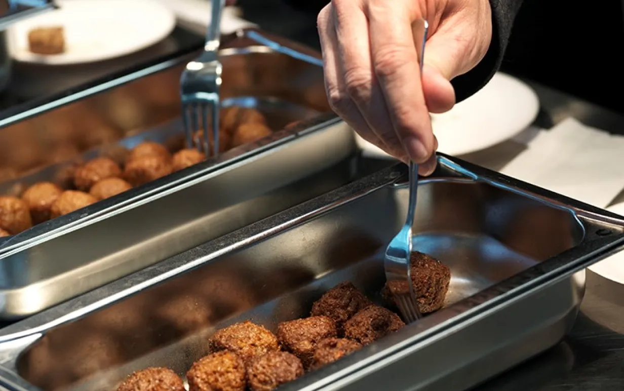 Köttfria köttbullar i kantiner