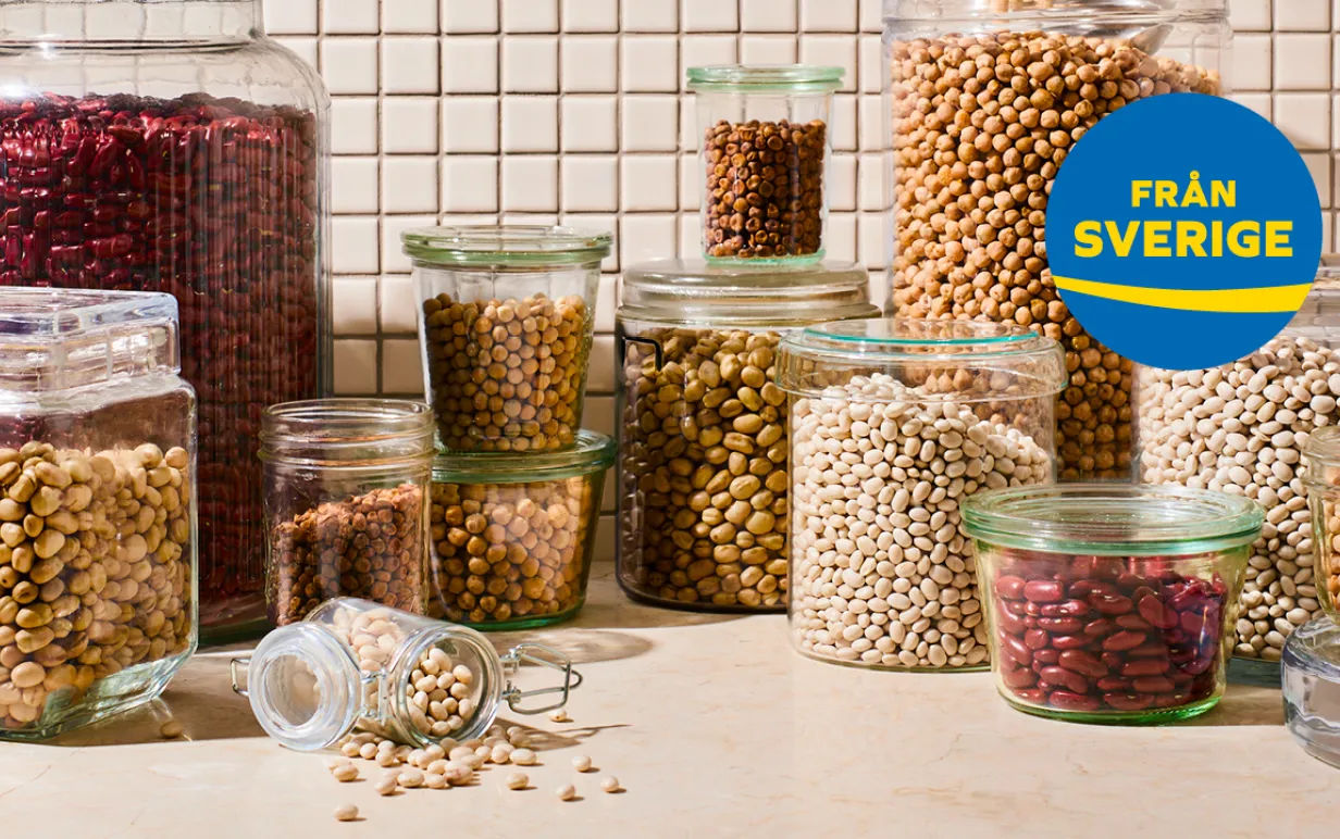 Baljväxter i glasburkar