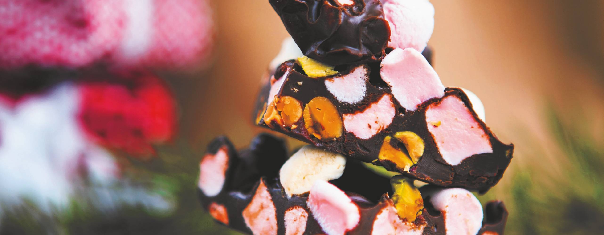 Rocky road bitar som står på varandra