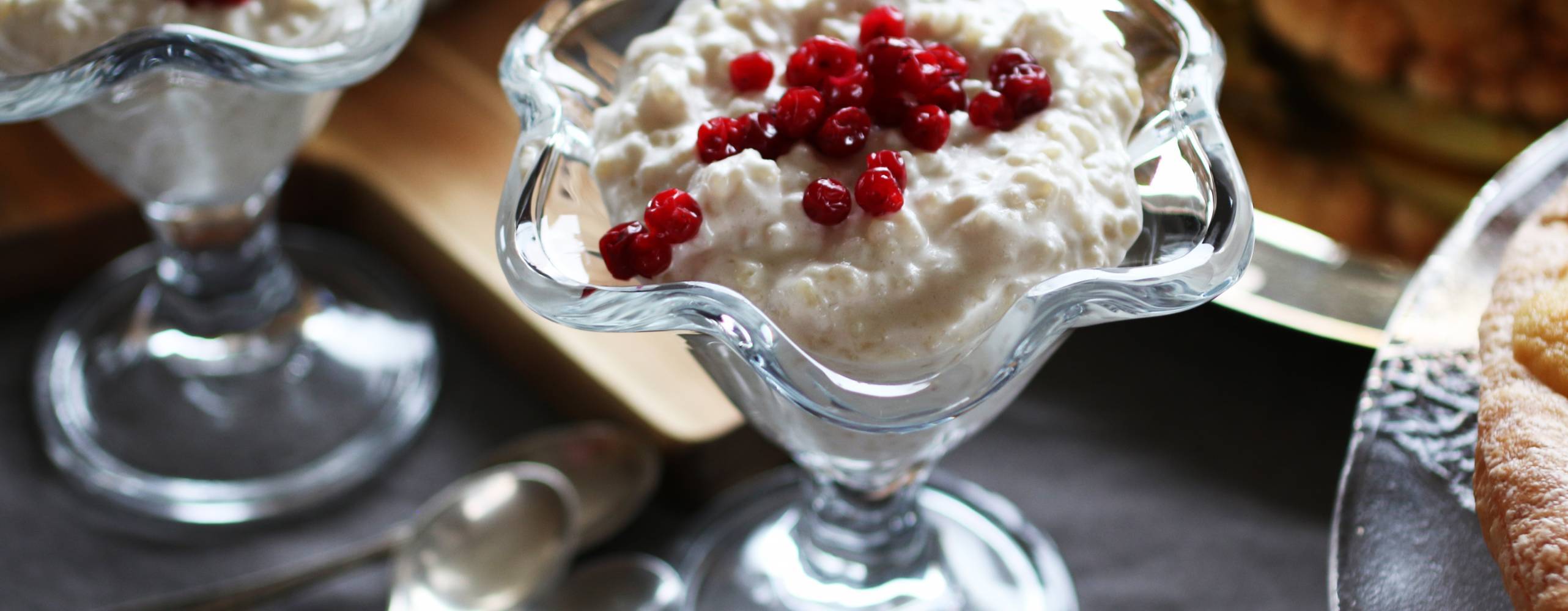 Vegansk ris a la malta i en dessertskål