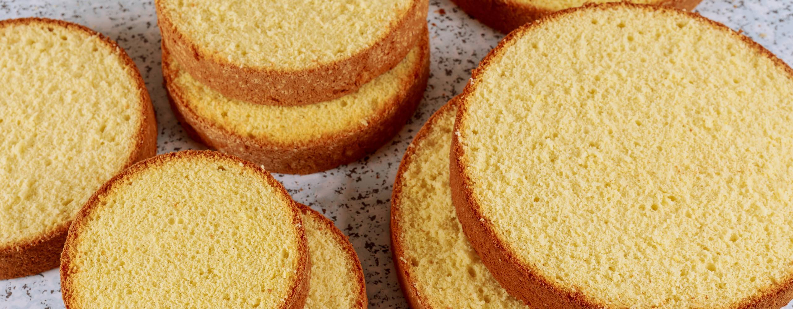 Flera tårtbottnar, bild tagen uppifrån