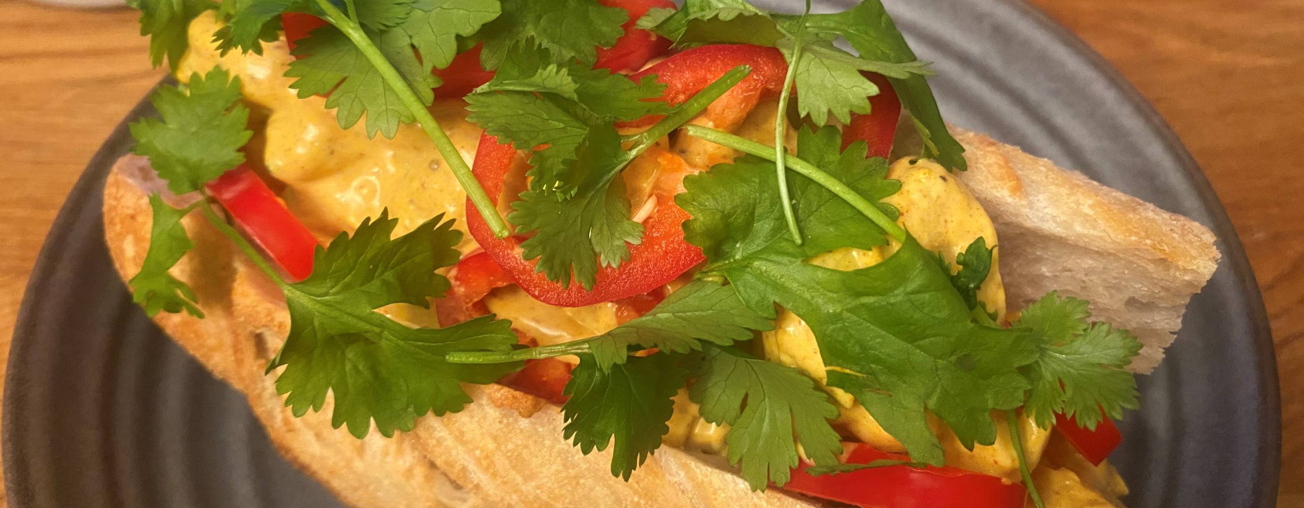 Baguette med vegansk kycklingröra