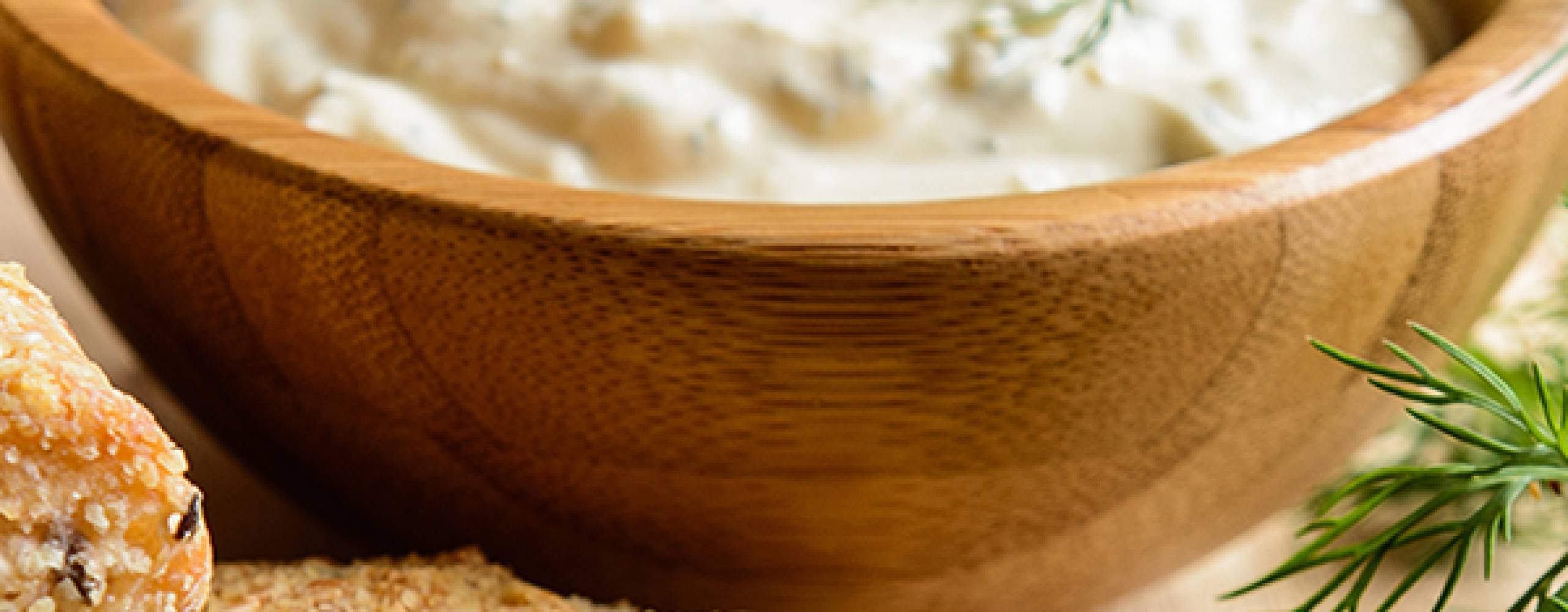 vegansk hovmästarsill i en träskål