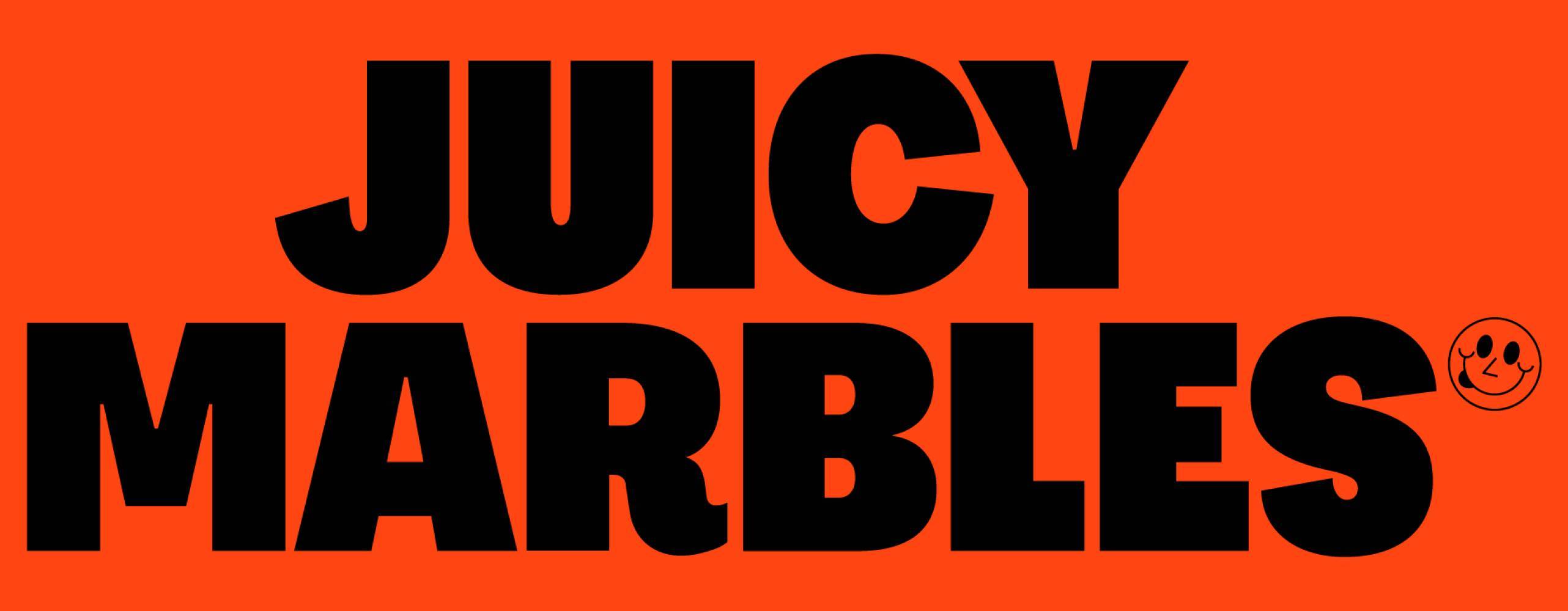 Juicy Marbles logga mot en orange bakgrund