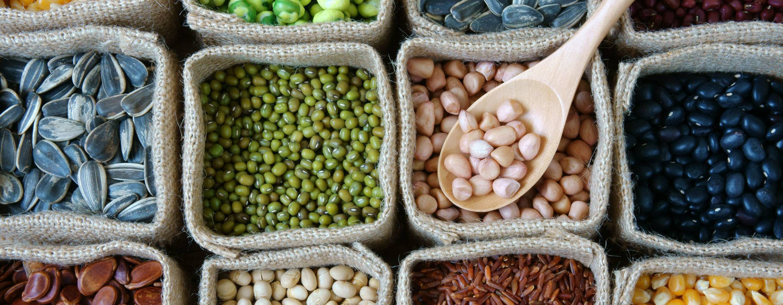 Baljväxter i olika behållare